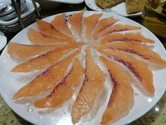 虹鳟鱼片-沱江鱼府(丽江店)