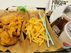 -肯德基(平江新城店)