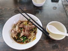 -阿阳牛腩腌面店