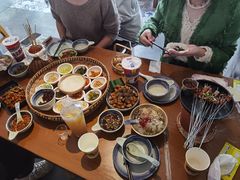 -包整·丝娃娃(一览甲秀楼风景店)