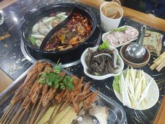 -灌县老妈砂锅串串香(万科红生活广场店)
