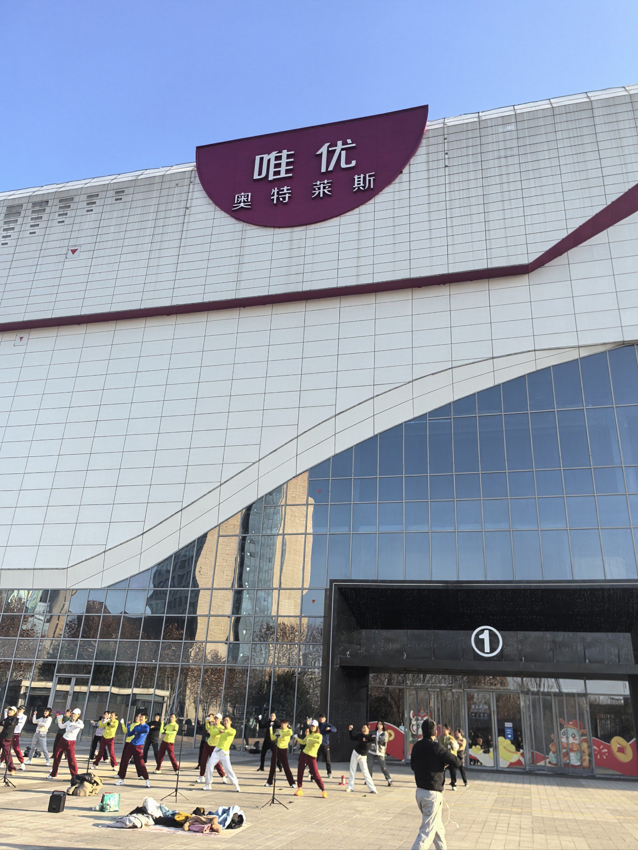 这个商场是怎么活下来的!有人知道吗?