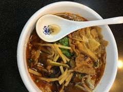 -丫丫桂林米粉(学府店)