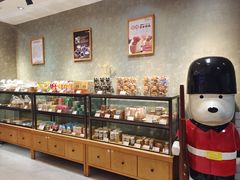 面包甜点陈列柜-几分甜烘焙(西城御景店)