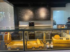 面包甜点陈列柜-普兰达德国餐厅·德式脆皮烤猪肘·自酿啤酒(观唐店)