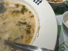 -渔语鱼新川菜Bistro(万象天地店)