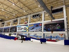 -乔波室内滑雪场