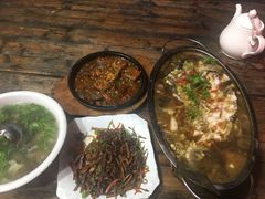 -临街徽菜馆·正宗黄山味