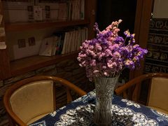 -月亮眼花园餐厅书吧酒吧