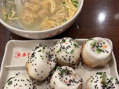 蟹粉鲜肉生煎-东泰祥生煎馆(陕西南路店)