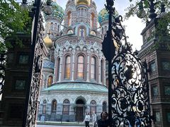 -滴血救世主教堂