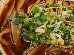 -拈签一笑黄牛肉辣卤串串