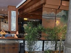 -八府香鸭·啫啫煲(华山路店)