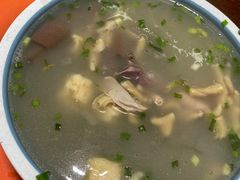 鸭血粉丝汤-老新隆牛肉锅贴(新街口店)