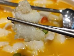 泰式酸汤龙利鱼-高第街56号港式餐厅·精选(世茂广场宽厚里大明湖店)