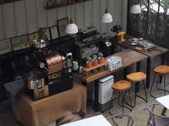 -花苑里咖啡(威远店)