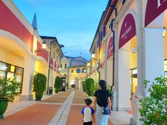 -佛罗伦萨小镇广佛名品奥特莱斯(疏港路店)