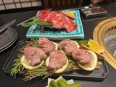 -山川小町·极番烧肉(新地假日广场店)