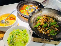 -费大厨辣椒炒肉(高铁吾悦广场店)