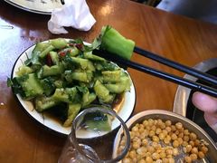 -曹丞相·地锅鸡·地锅鱼(武林店)