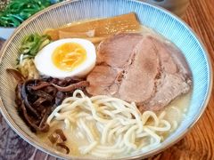 -春笙食堂.丼饭拉面寿司(GOGO新天地店)