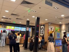 -麦当劳(上海虹桥站30B检票口楼上)