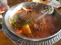 -喇喇排骨火锅·传统韩式脊骨汤(望京西园总店)