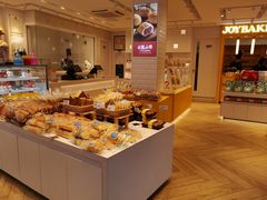面包甜点陈列柜-嘉华饼屋(龙翔街店)
