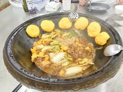 -粘豆包柴火铁锅炖