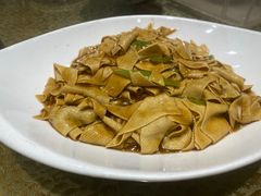 -老码头黑皮肘子锅包肉(赣水路店)