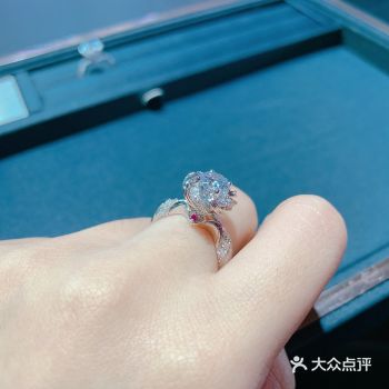 纠结了很久，也逛了很多家，是网上种草的