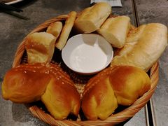 新疆烤馕-耶里夏丽·丝路新疆菜·清真食品(徐汇南丹东路臻选店)