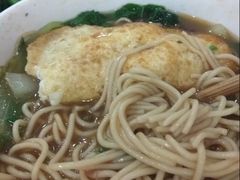 煎蛋面-胡成记口蘑龙眼包子(盐道街店)