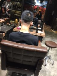 -侨治发型