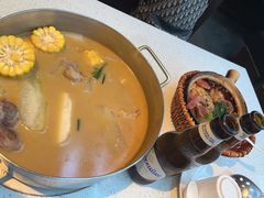 -肥仔文澳门猪骨煲(南京西路店)