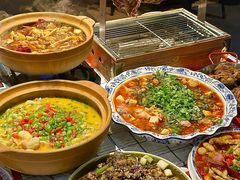 -李双猪·小龙虾·烧烤·羊肉煲(乐山店)