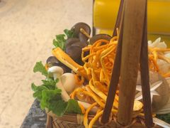 -一席地·本地鸡窝·杭帮鸡火锅(萧山银隆百货店)