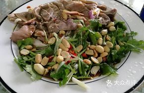 Coriander Tossed Pig's Trotter