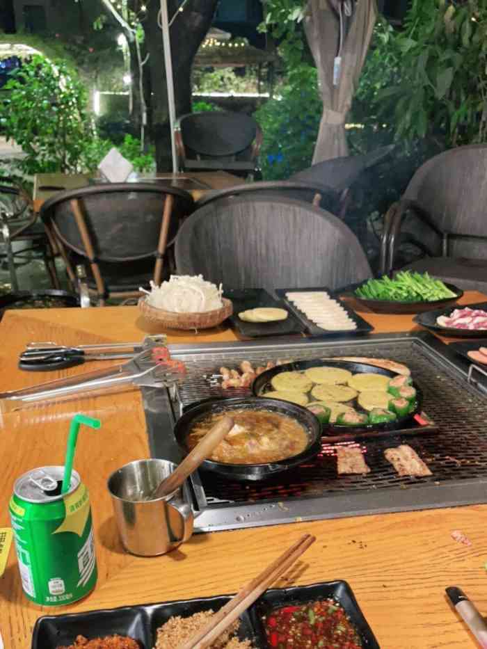 大凉山阿木烧烤庄园(清水河店)-"朋友请客,天冷吃烧烤真合适.