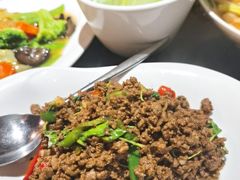 打抛豬肉包菜-金厨泰国餐厅·全泰籍厨师料理(拱北店)