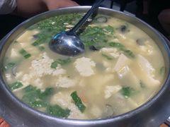 -95号酱骨·一块豆腐(展春园西路店)