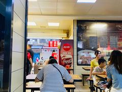-江三王记牛杂馆(总店)