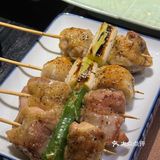 日式居酒屋的氛围，开放式的厨房。特别有氛围