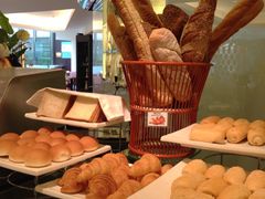 -亮马河饭店翠雅咖啡厅