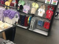 -GAP(上海国际时尚中心店)