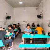 甘记：发迹近百年的芷泉街头肥肠粉