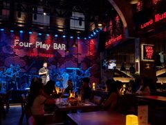 -FOUR PLAY BAR