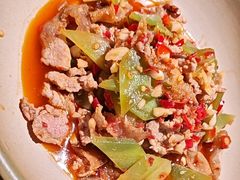 土家摆子肉-吃饭皇帝大土家民族菜(荟聚店)
