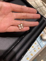 -周大福CHOW TAI FOOK(龙新天虹商场店)