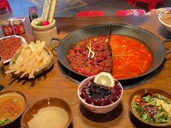 -萍姐火锅·公路夜市(武汉首店)